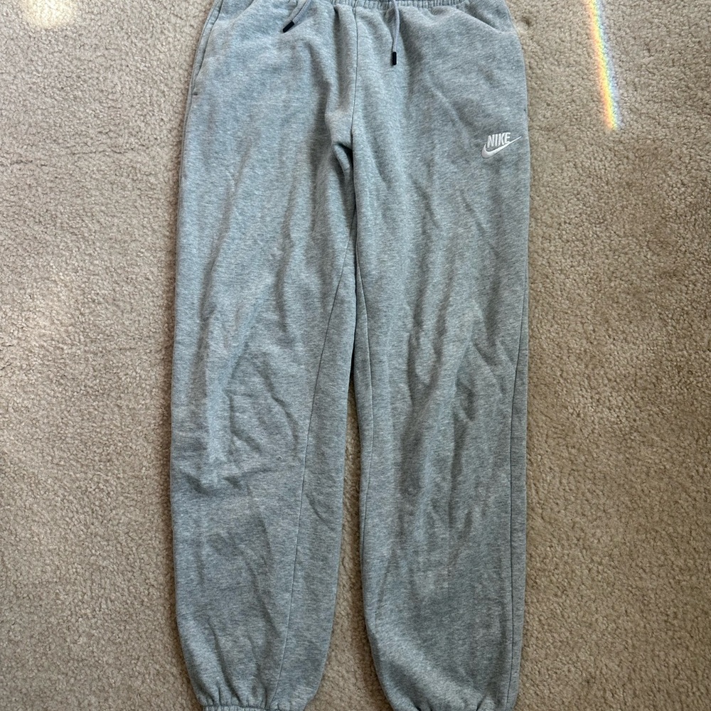 Nike Sportswear Essential Women’s Sweatpants